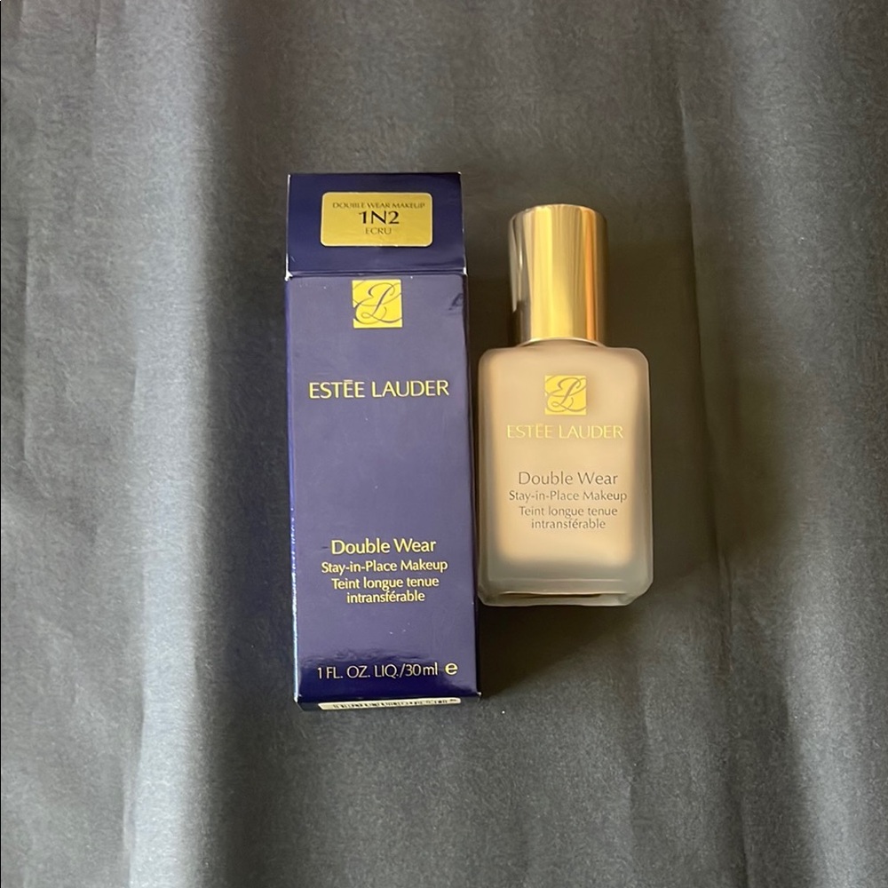 Estee Lauder Gold and Cream Foundation Long-Wearing Makeup